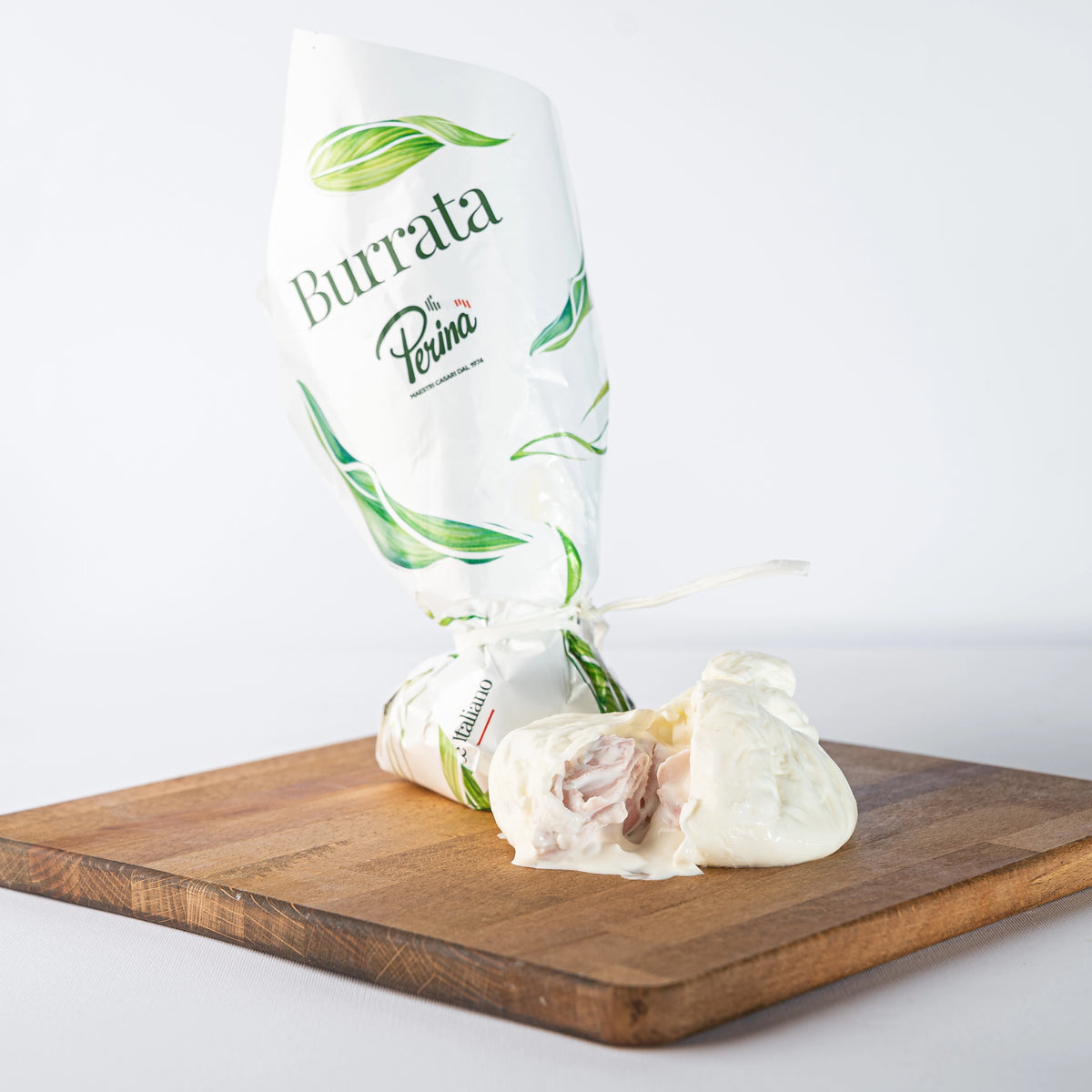 burrata i.g.p. con salsa cocktail