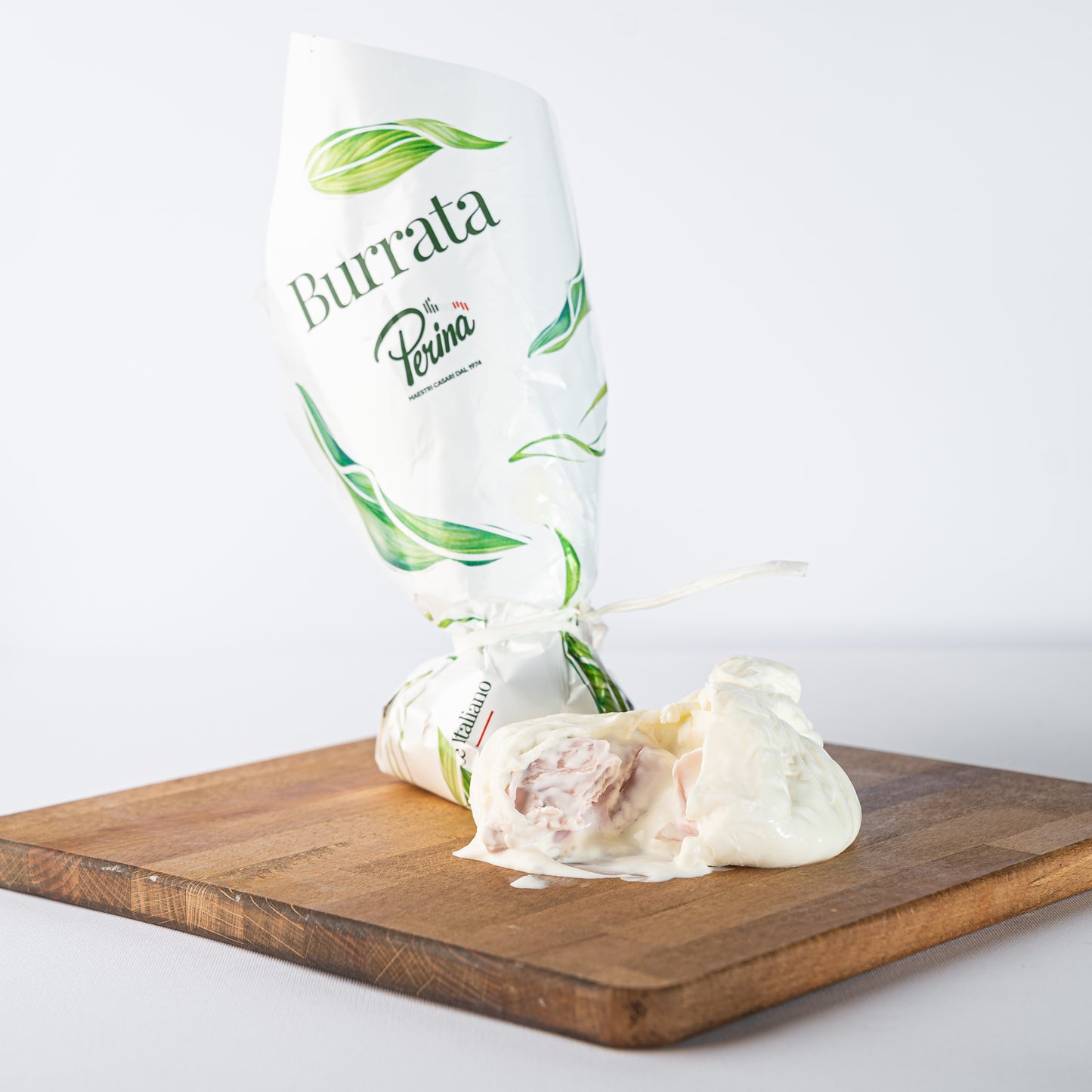 burrata i.g.p. con salsa cocktail